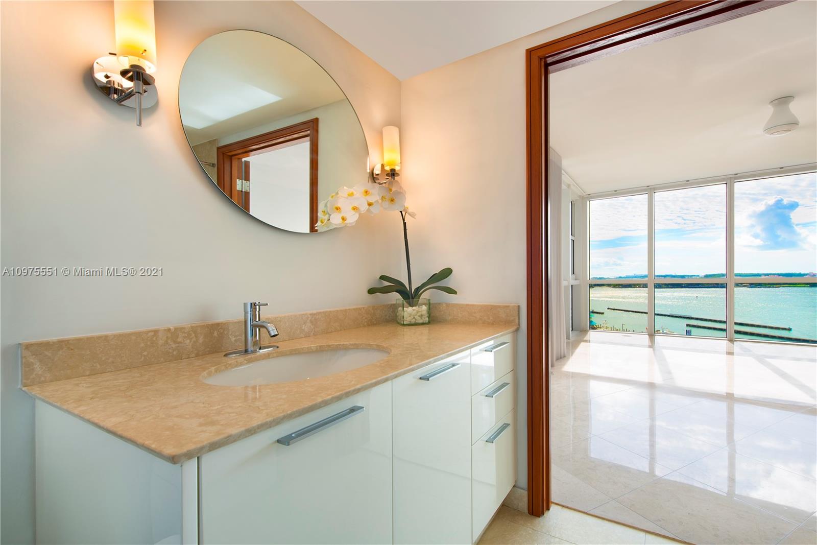 400 Alton Road, Unit 1106 Miami Beach, FL 33139 - Photo 15 of 18