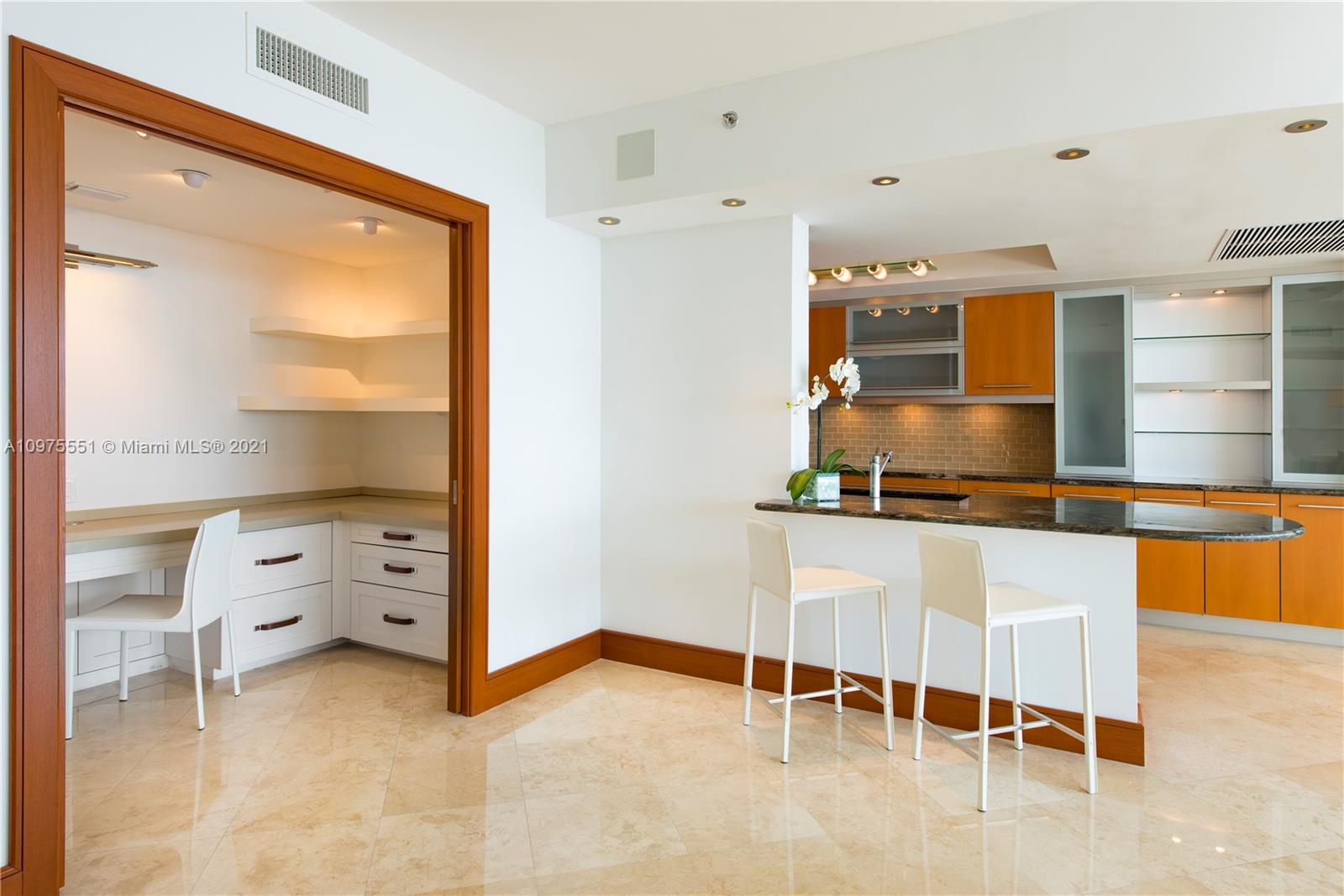 400 Alton Road, Unit 1106 Miami Beach, FL 33139 - Photo 5 of 18