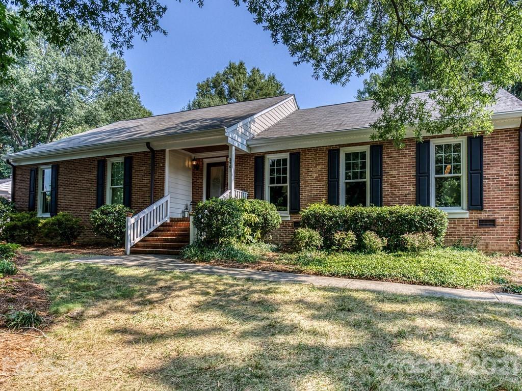 3901 Chevington Road Charlotte, NC 28226 - Photo 1 of 48 Gallery Image 1