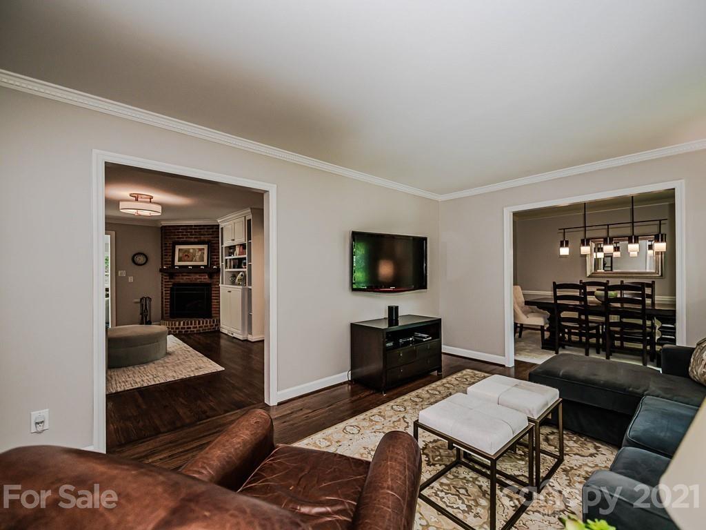 3901 Chevington Road Charlotte, NC 28226 - Photo 11 of 48 Gallery Image 11