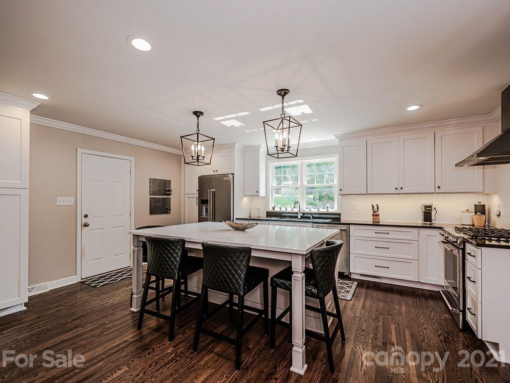 3901 Chevington Road Charlotte, NC 28226 - Photo 13 of 48 Gallery Image 13