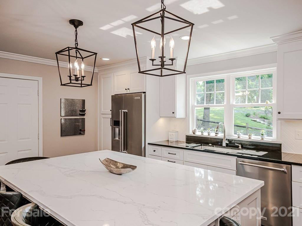 3901 Chevington Road Charlotte, NC 28226 - Photo 15 of 48 Gallery Image 15
