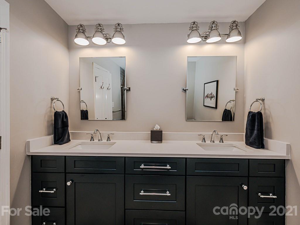 3901 Chevington Road Charlotte, NC 28226 - Photo 37 of 48 Gallery Image 37