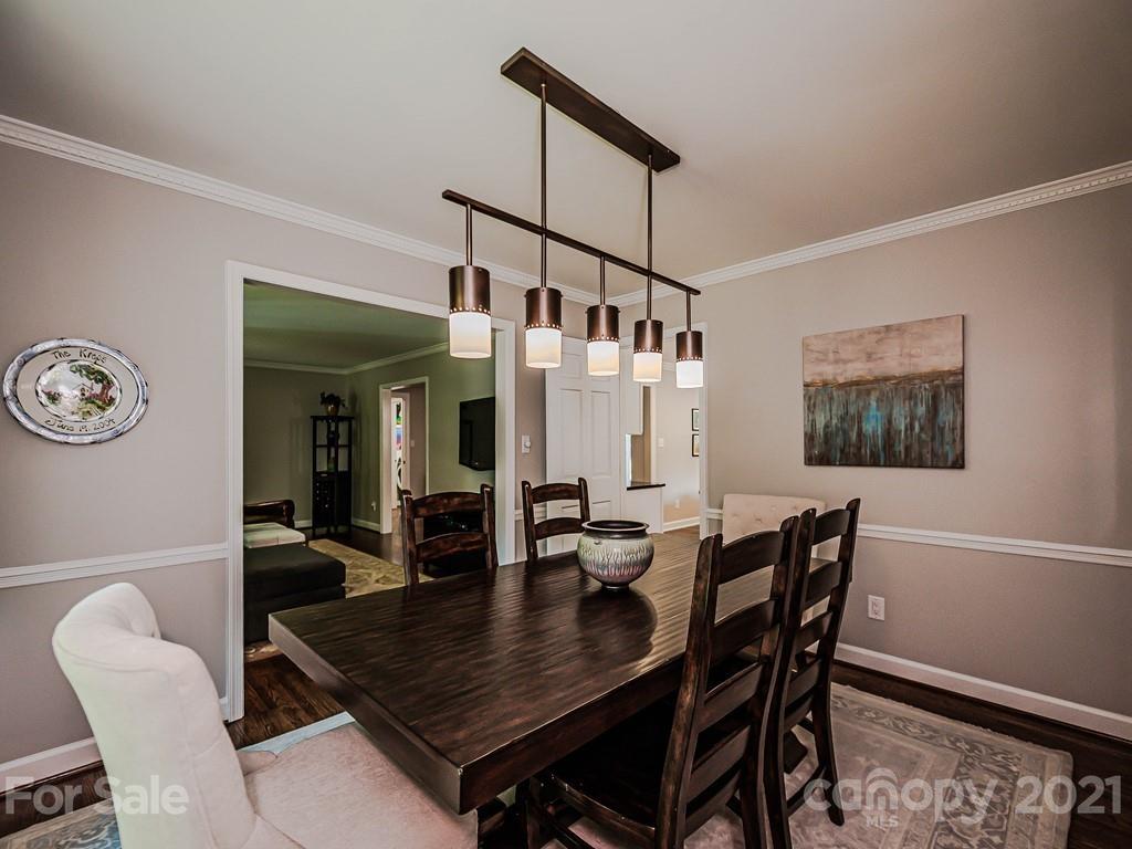 3901 Chevington Road Charlotte, NC 28226 - Photo 9 of 48 Gallery Image 9