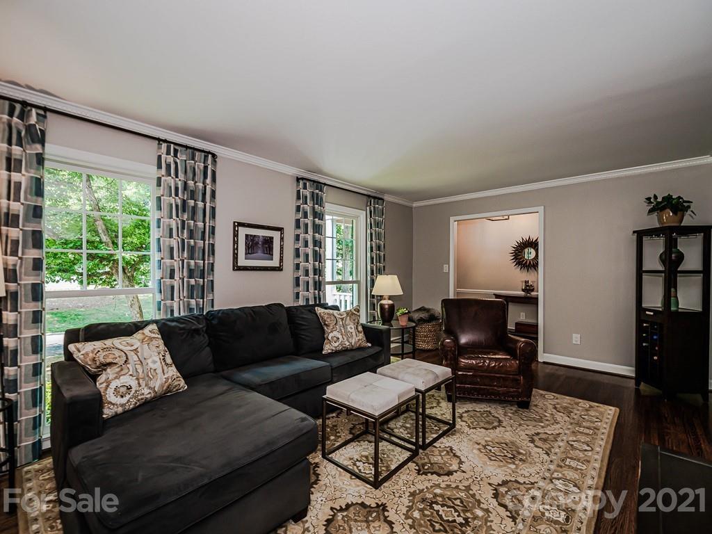 3901 Chevington Road Charlotte, NC 28226 - Photo 10 of 48 Gallery Image 10
