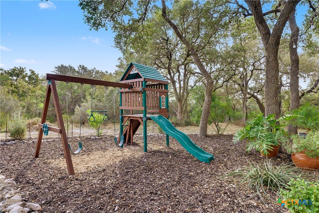 154 Quarry Point New Braunfels, TX 78132 - Photo 9 of 40