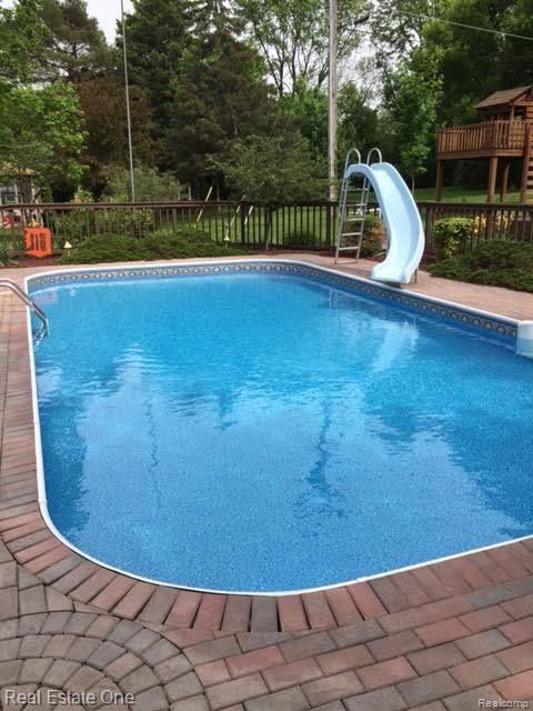 33315 Raphael Road Farmington, MI 48336 - Photo 43 of 47 pool.jpg