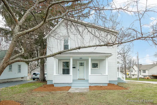 $425,000 | 701 South 5th Avenue, St. Charles, IL 60174