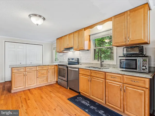 $1,180,000 | 17101 Overhill Road, Derwood, MD 20855