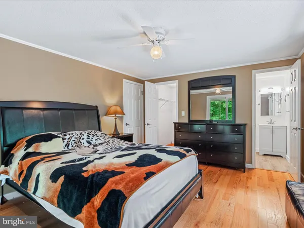 $1,180,000 | 17101 Overhill Road, Derwood, MD 20855