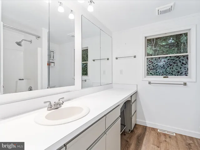 $1,250,000 | 17101 Overhill Road, Derwood, MD 20855