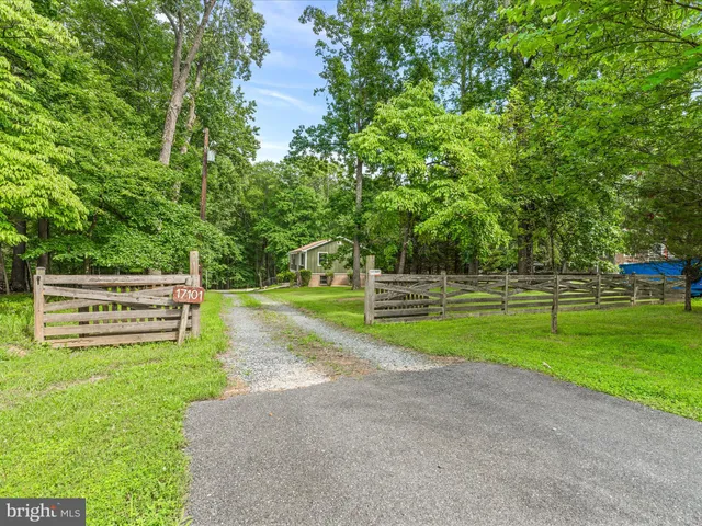 $1,250,000 | 17101 Overhill Road, Derwood, MD 20855
