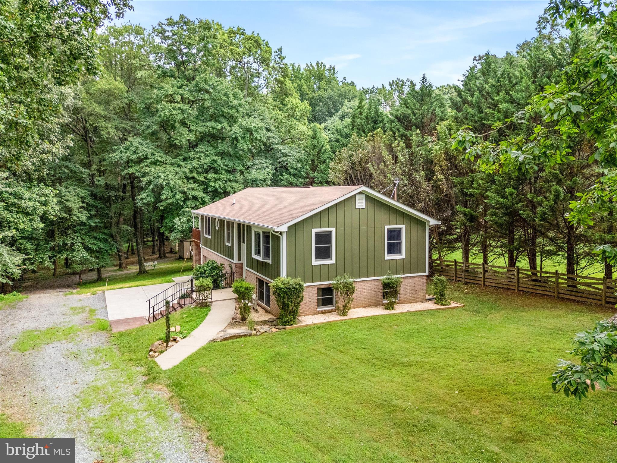 17101 Overhill Road Derwood, MD 20855 - Photo 63 of 82 17101 Overhill Rd-060