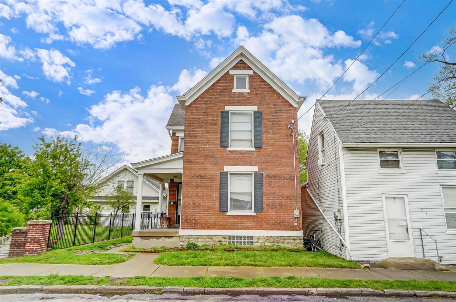 226 Walnut Street Reading, OH 45215 - Photo 3 of 37
