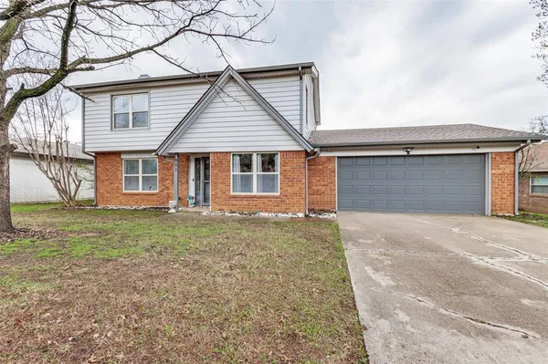 $349,900 | 901 Rockwall Drive, Euless, TX 76039