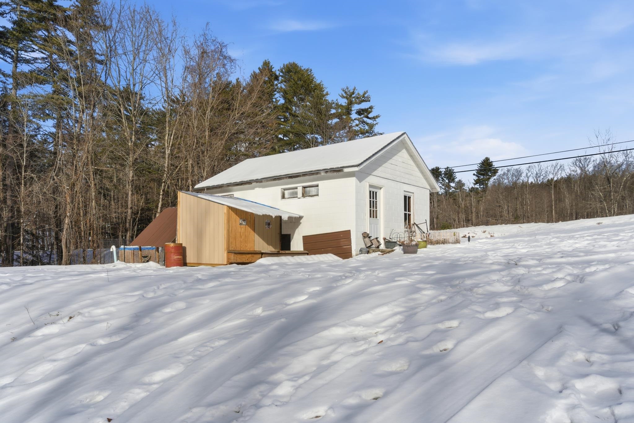557 Wentworth Road Brookfield, NH 03872 - Photo 26 of 27