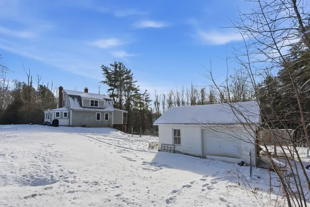 $415,000 | 557 Wentworth Road, Brookfield, NH 03872