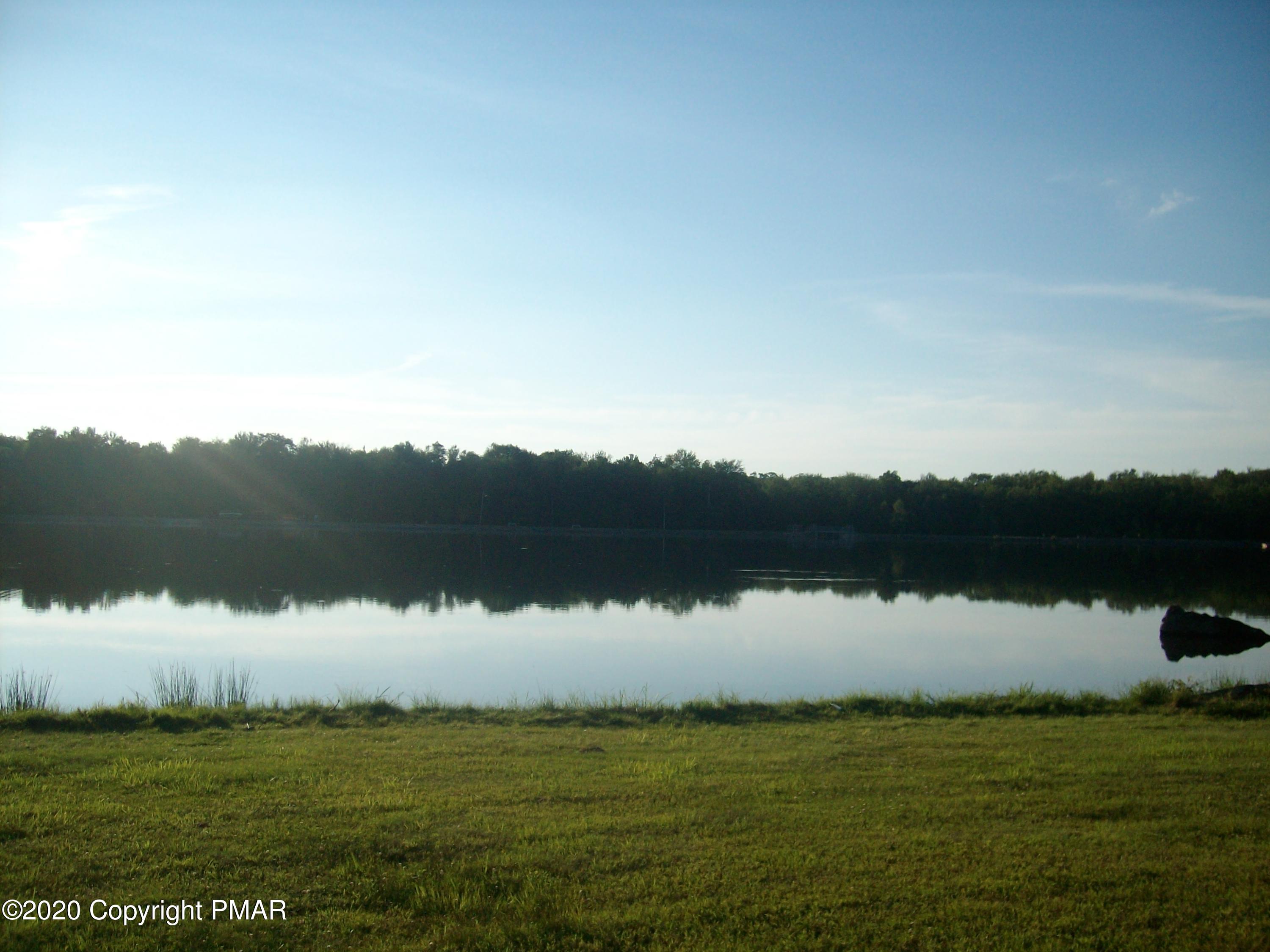 192 Selig Road Pocono Lake, PA 18347 - Photo 23 of 37 LLV