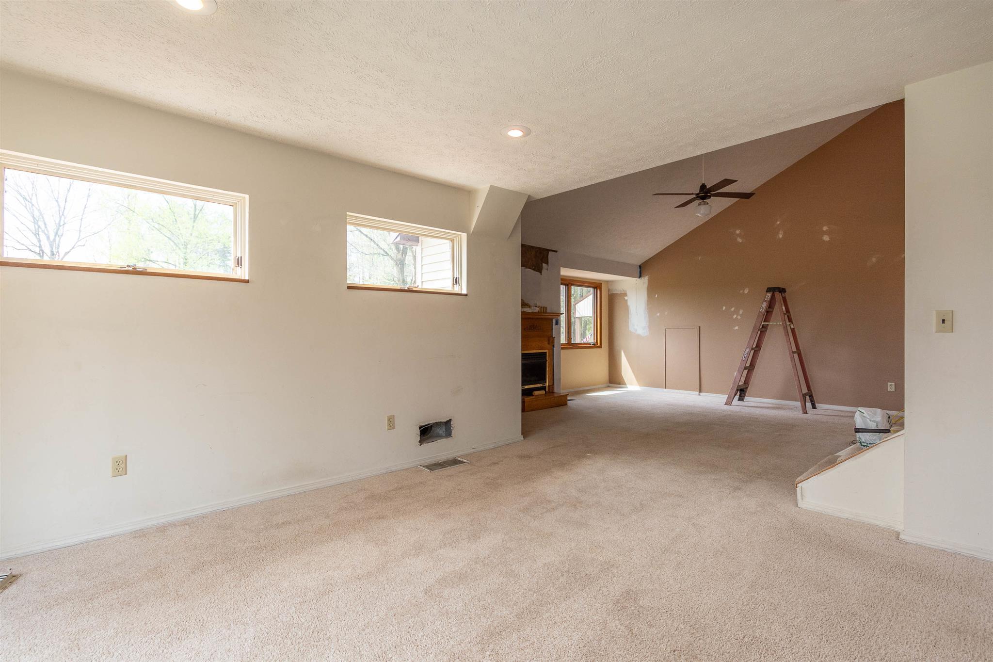 12223 East Carmichael Road Bloomfield, IN 47424 - Photo 13 of 36