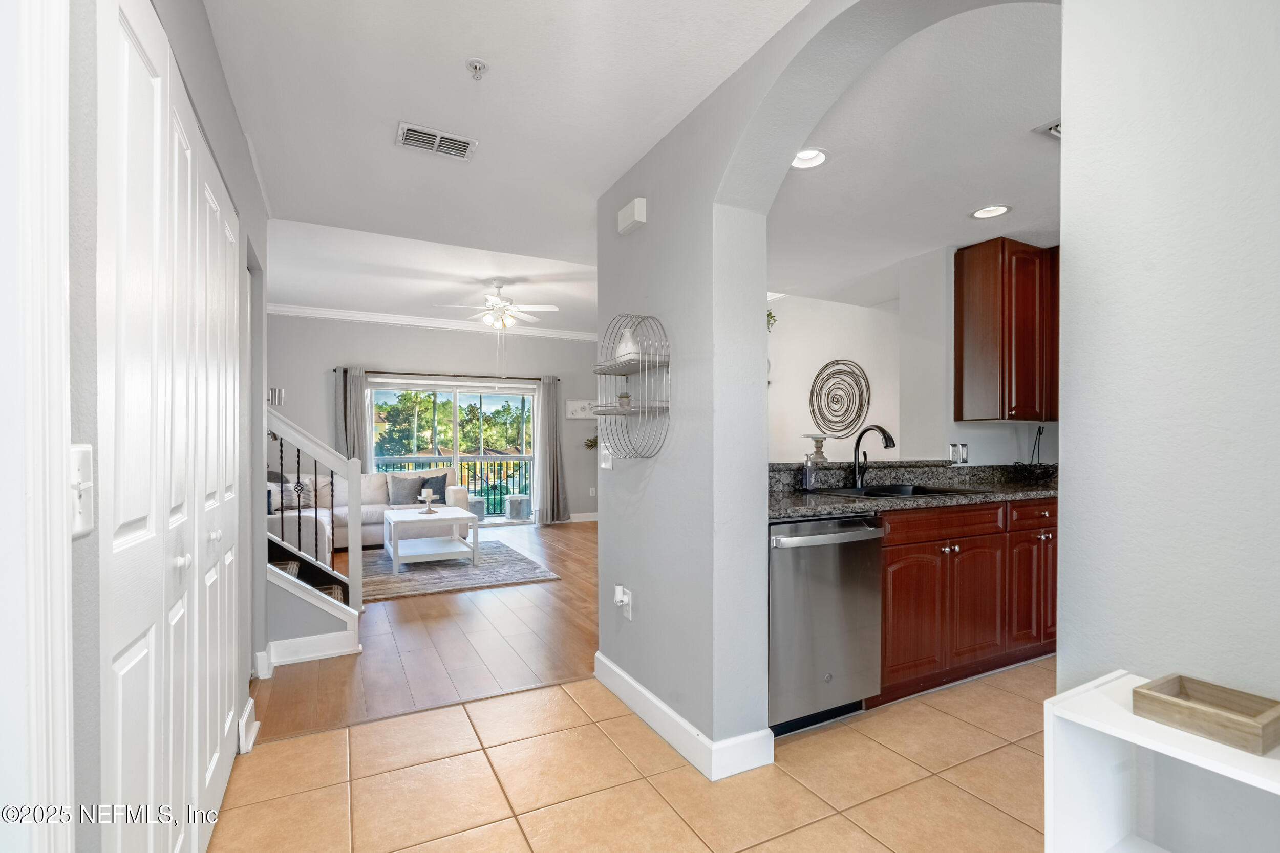 9745 Touchton Road, Unit 2021 Jacksonville, FL 32246 - Photo 4 of 37 Entry