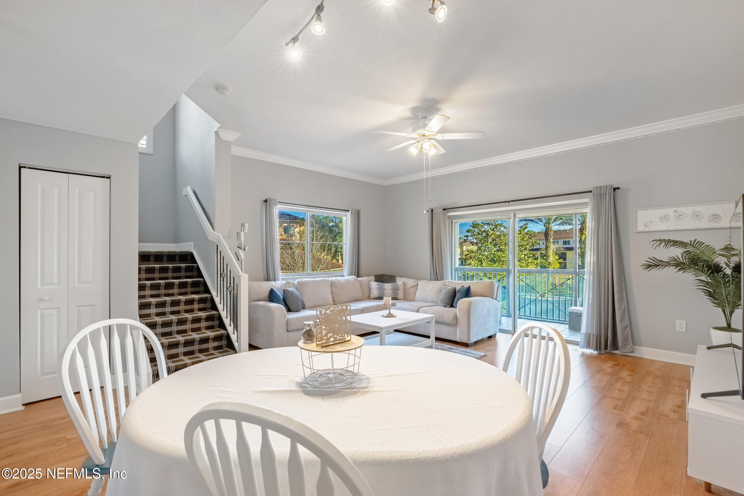 9745 Touchton Road, Unit 2021 Jacksonville, FL 32246 - Photo 8 of 37 Dining