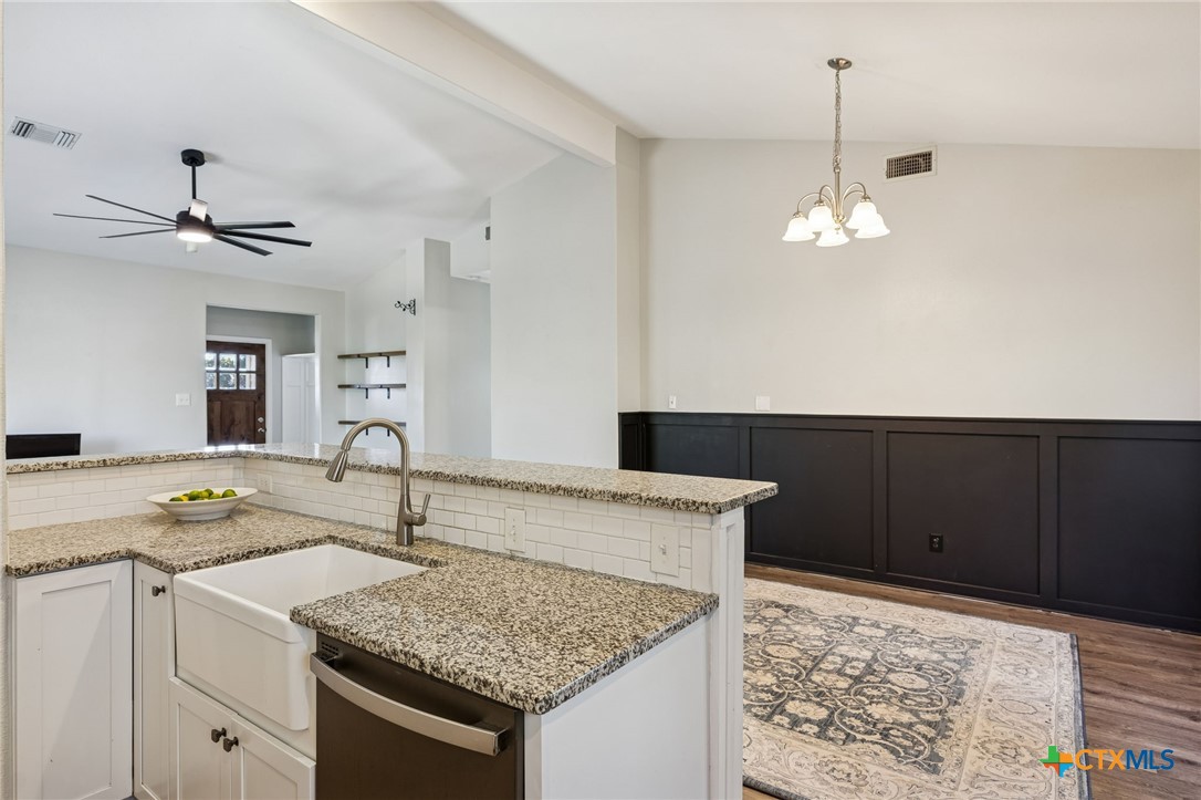 515 Valley Ridge Canyon Lake, TX 78133 - Photo 13 of 47