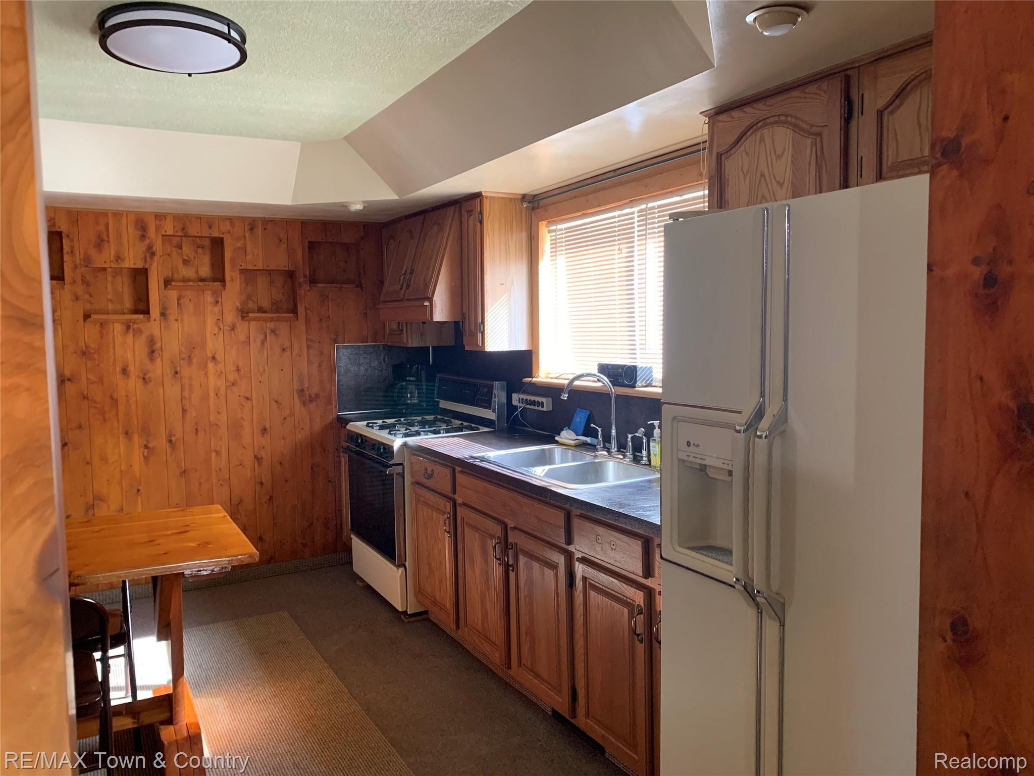 5483 West Frances Road Clio, MI 48420 - Photo 5 of 23 fran kit.jpg