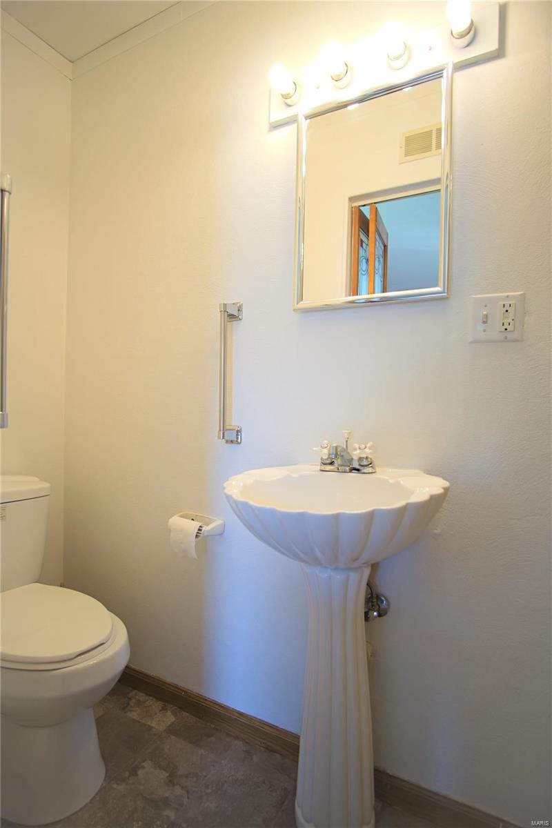 4167 Weber Road St. Louis, MO 63123 - Photo 12 of 15