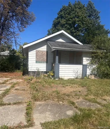 $8,500 | 2410 Sloan Street, Flint, MI 48504