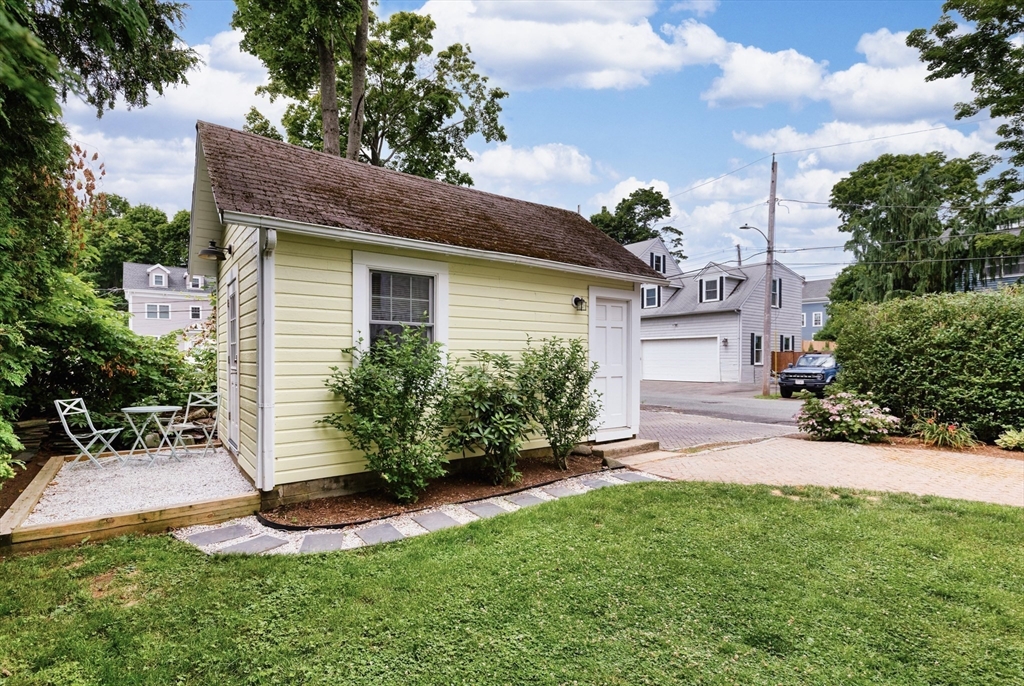 22 Prince Street Marblehead, MA 01945 - Photo 31 of 33