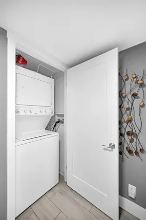 $3,850 | 1460 Gulf Boulevard, Unit 506, Clearwater, FL 33767
