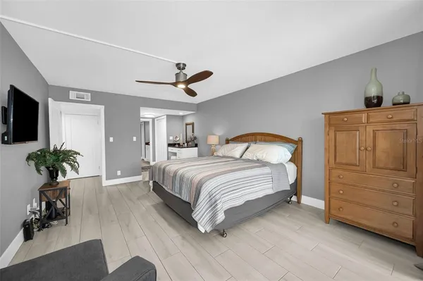 $3,850 | 1460 Gulf Boulevard, Unit 506, Clearwater, FL 33767