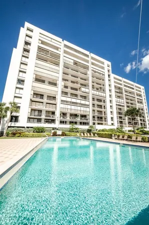 $3,850 | 1460 Gulf Boulevard, Unit 506, Clearwater, FL 33767