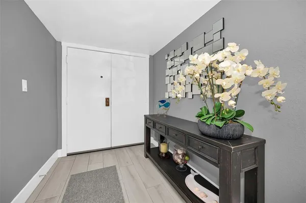 $3,850 | 1460 Gulf Boulevard, Unit 506, Clearwater, FL 33767
