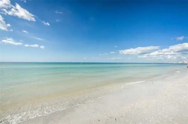 $3,850 | 1460 Gulf Boulevard, Unit 506, Clearwater, FL 33767