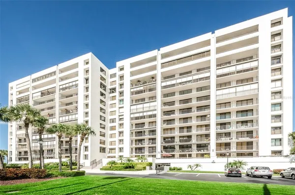 $3,850 | 1460 Gulf Boulevard, Unit 506, Clearwater, FL 33767