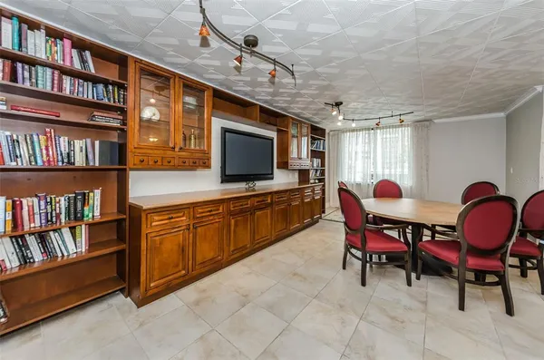 $3,850 | 1460 Gulf Boulevard, Unit 506, Clearwater, FL 33767