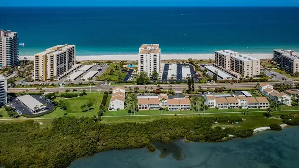 $3,850 | 1460 Gulf Boulevard, Unit 506, Clearwater, FL 33767