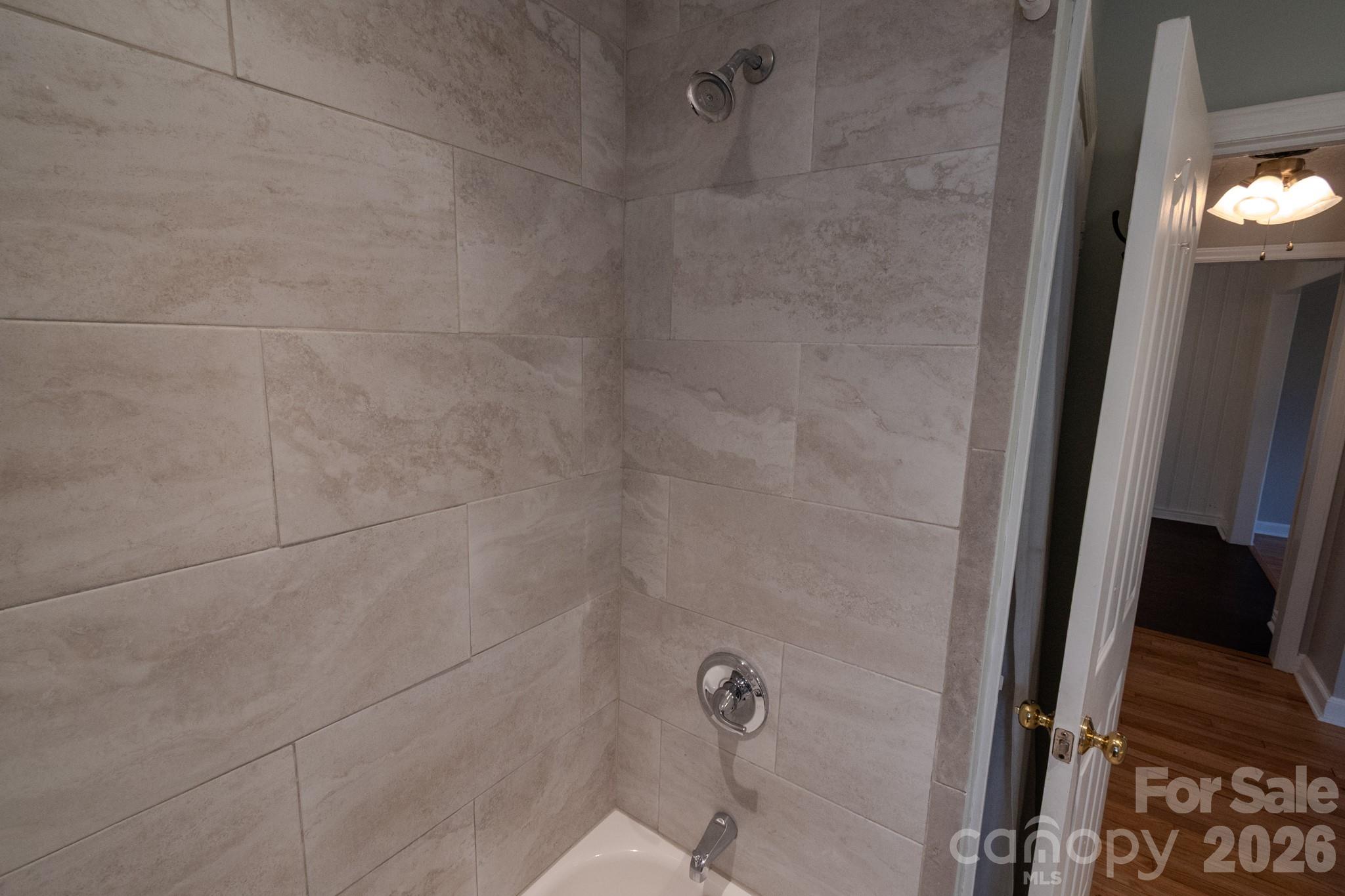 2113 Randolph Road Shelby, NC 28150 - Photo 23 of 39 a bathroom with a bathtub