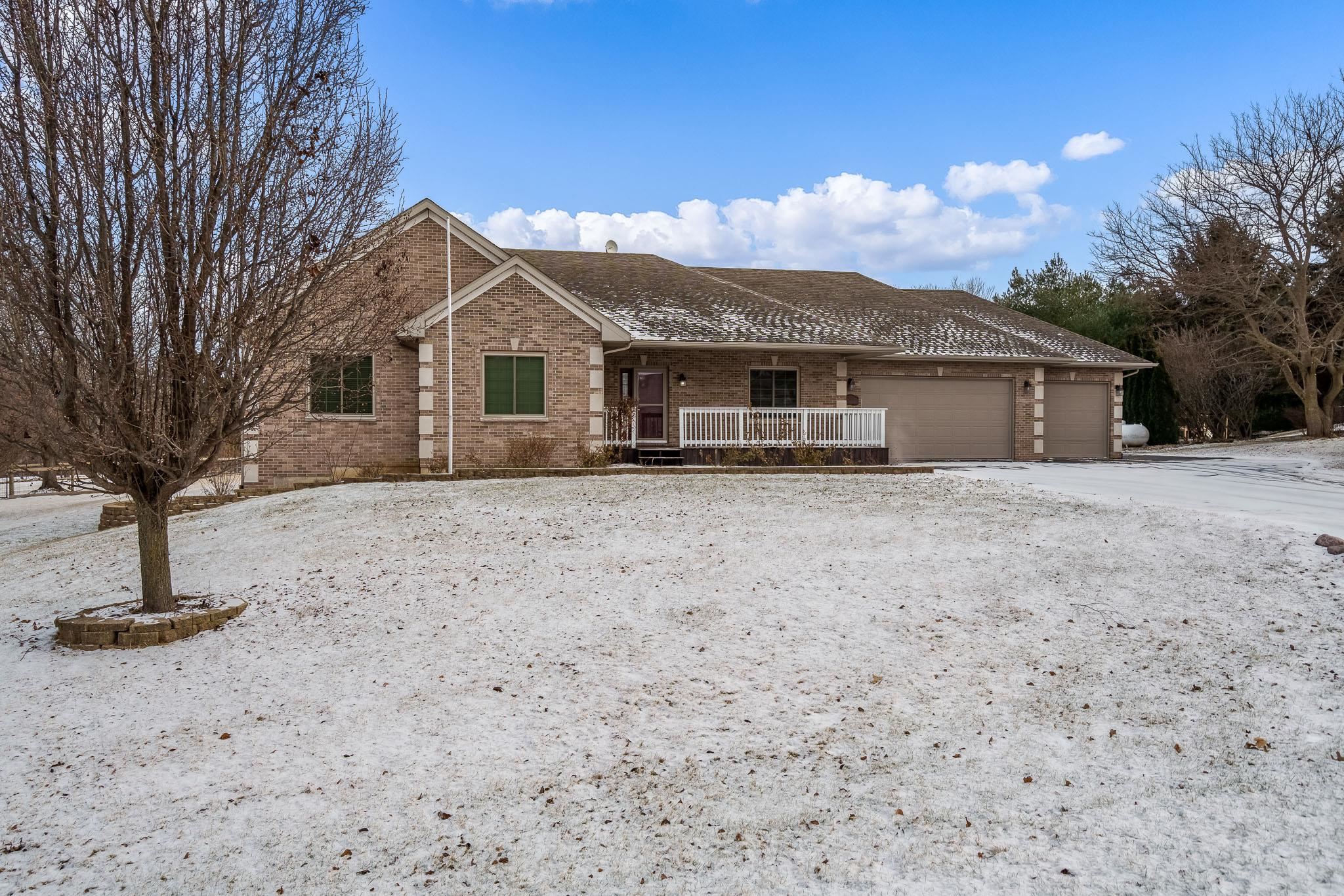 3271 North Silver Ridge Drive Oregon, IL 61061 - Photo 2 of 18