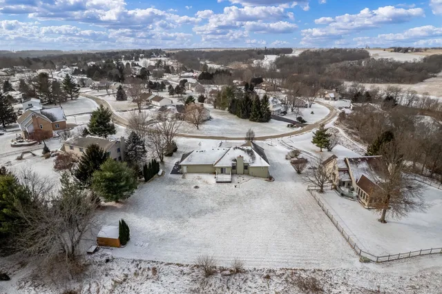 $425,000 | 3271 North Silver Ridge Drive, Oregon, IL 61061