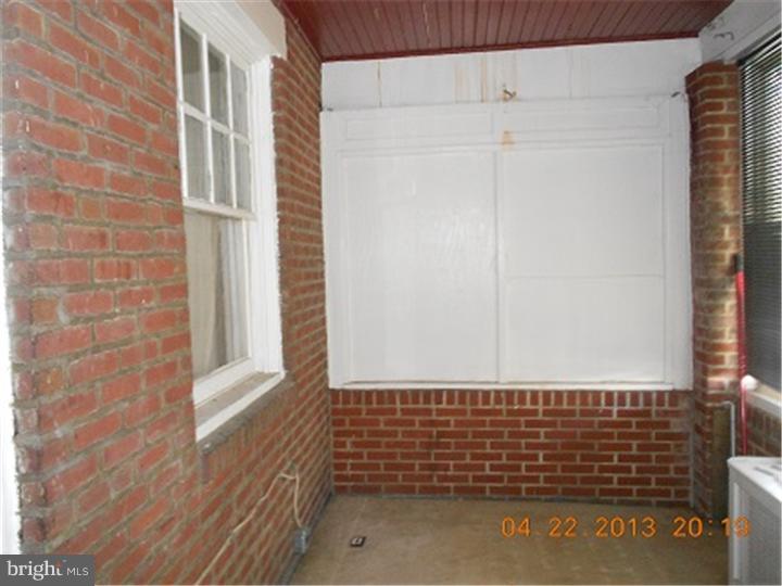 2525 Lloyd Street Philadelphia, PA 19142 - Photo 3 of 13 Enclosed Porch