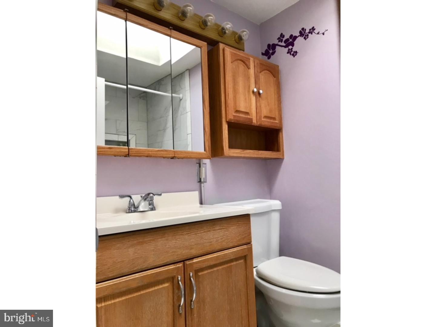 12840 Medford Road Philadelphia, PA 19154 - Photo 15 of 16 Bathroom