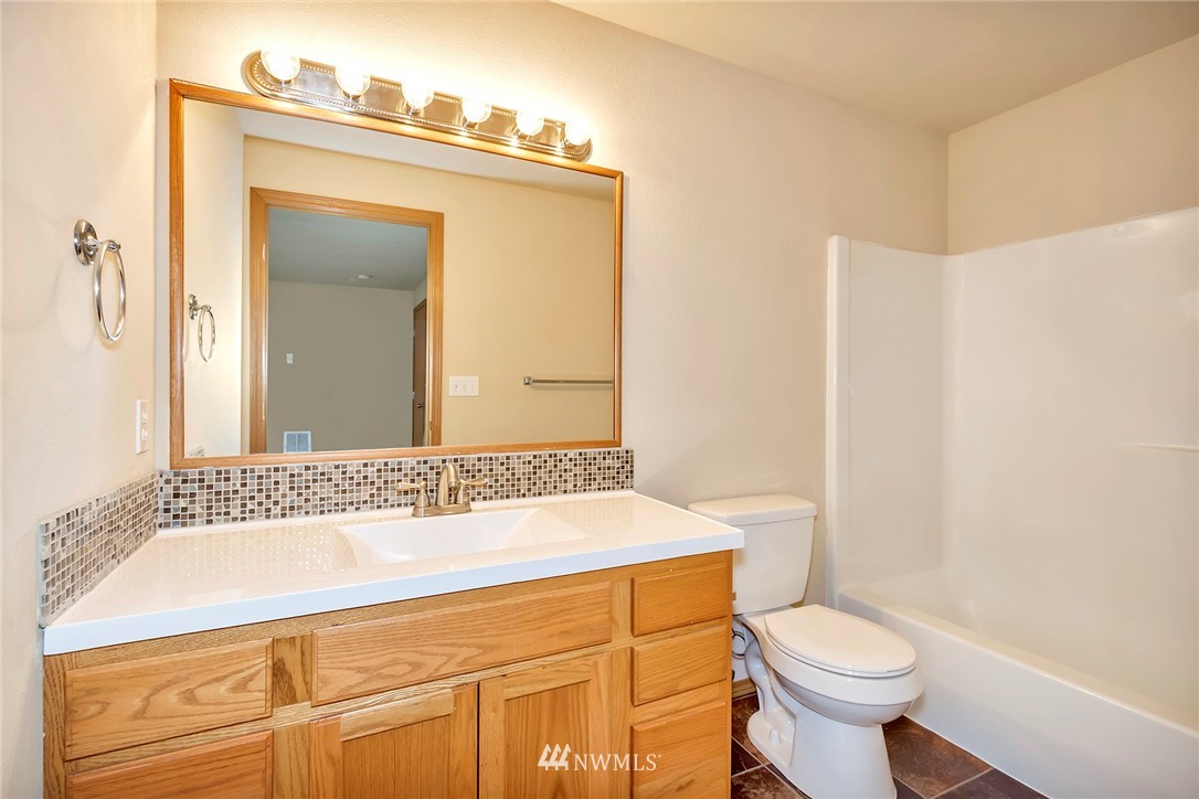 19925 Jowsey Court Southwest Rochester, WA 98579 - Photo 17 of 25 Gallery Image 17