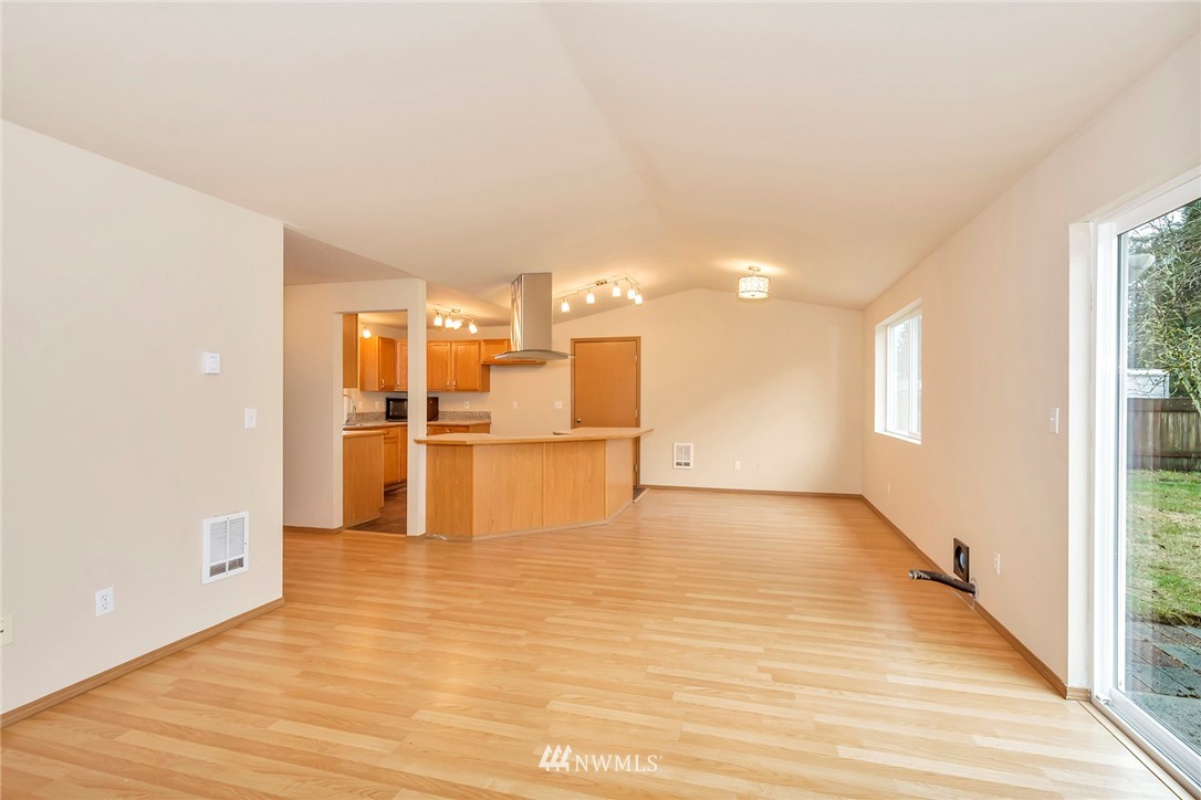 19925 Jowsey Court Southwest Rochester, WA 98579 - Photo 10 of 25 Gallery Image 10