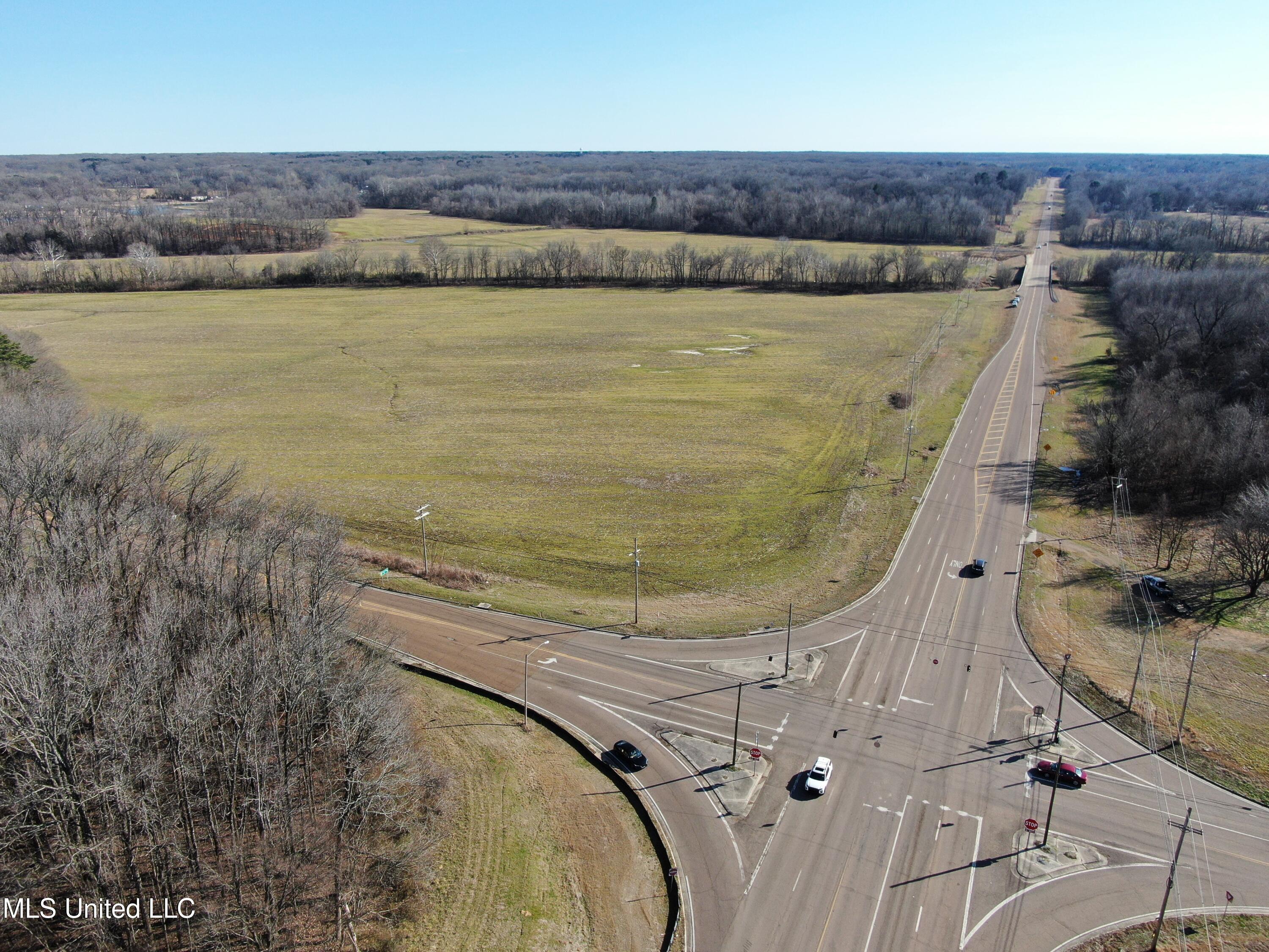5000 Church Road Lake Cormorant, MS 38641 - Photo 4 of 18 DJI_0811
