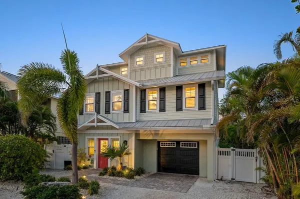 $2,945,000 | 704 Gladiolus Street, Anna Maria, FL 34216