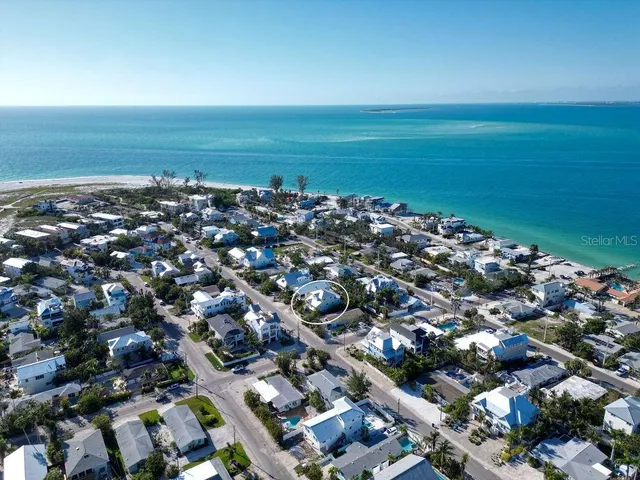 $2,995,000 | 704 Gladiolus Street, Anna Maria, FL 34216