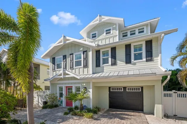 $2,995,000 | 704 Gladiolus Street, Anna Maria, FL 34216