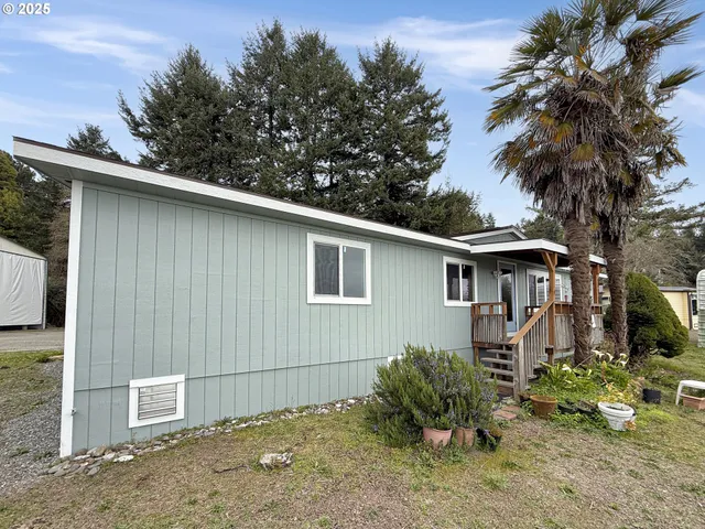 $199,900 | 15609 Highway 101, Brookings, OR 97415